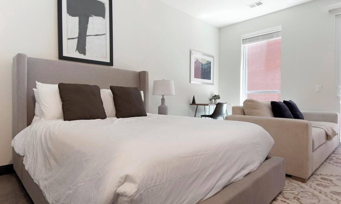 Downtown St. Louis Apartment | Landing at 11th & Spruce - Studio in Downtown