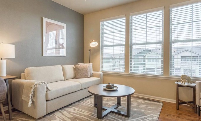 South Oklahoma City Apartment | Landing at Avia at the Lakes - Studio in South Oklahoma City