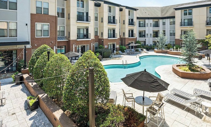 Paw Creek Apartment | Landing at Celsius - 2 Bedrooms in Wedgewood