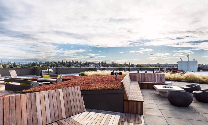 Green Lake Apartment | Landing at Green Lake Village - 1 Bedroom in Northwest Seattle