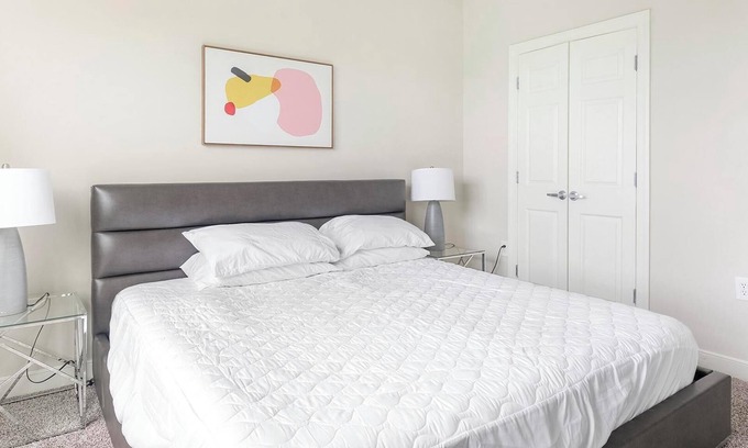 Chillum Apartment | Landing at Mode at Hyattsville - 1 Bedroom in H.