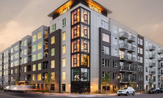Englewood Apartment | Landing at Noble - Studio in Englewood