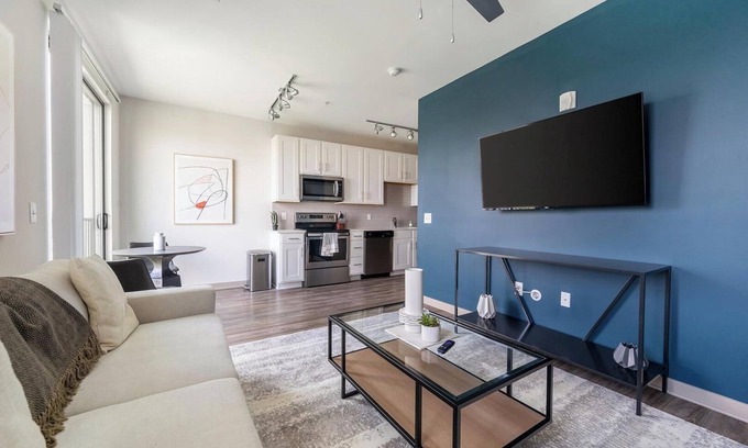 Knoxville Apartment | Landing at One Riverwalk - 1 Bedroom in South K.