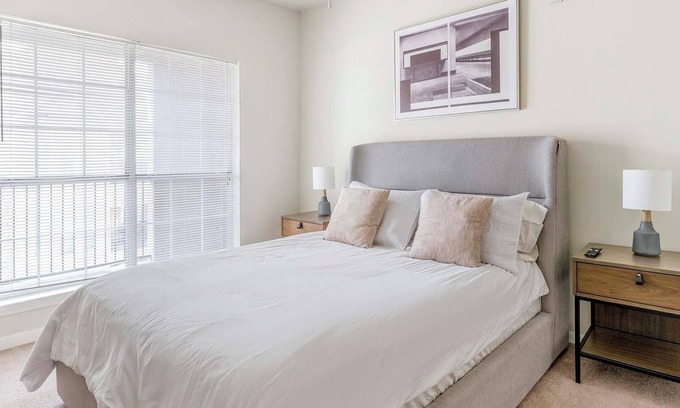 Southbelt/Ellington Apartment | Landing at Settlers Ranch - 2 Bedrooms in South.