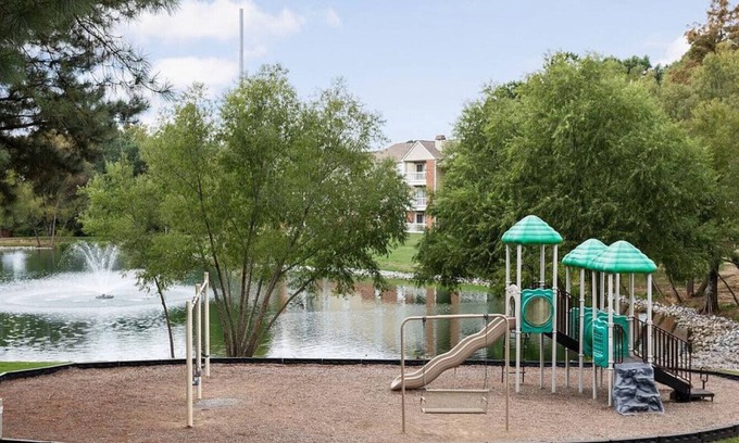 Cordova Apartment | Landing at Stonebridge Crossing Apartment Homes - 1 Bedroom in Downtown Cordova