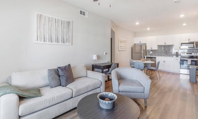 Townsite Apartment | Landing at Summit on Boulder - 2 Bedrooms in Va.