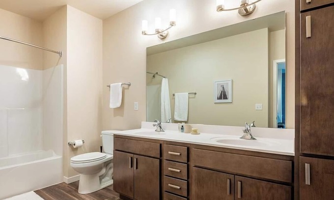 Brown Deer Apartment | Landing at The Bevy - 1 Bedroom in Downtown Brown Deer