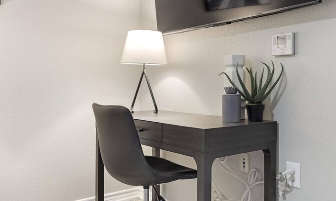 Southside Apartment | Landing at Villa de Oro - 1 Bedroom in South San/Kelly