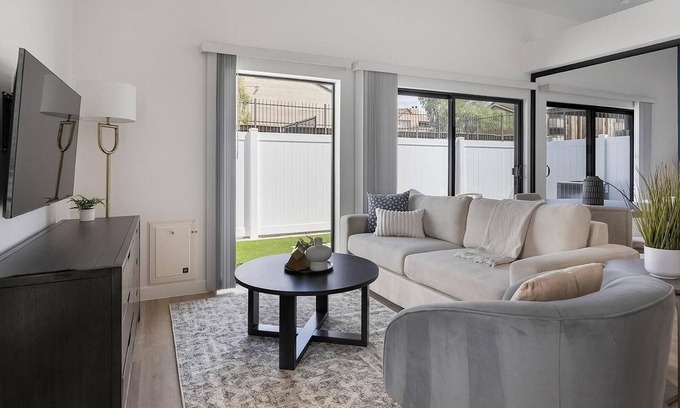 North Mountain Apartment | Landing | Beautiful 1BD, Pool, Clubhouse