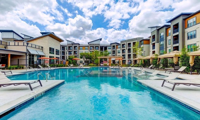 Wetmore Apartment | Landing | Chic 1BD, Gym, Pool