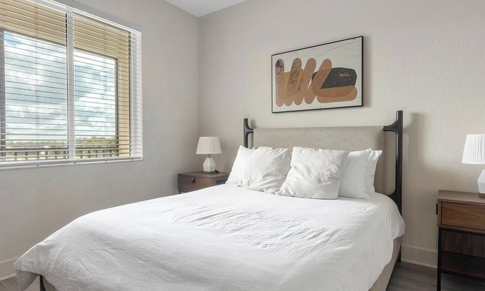 Palmetto Apartment | Landing | Chic 1BD, Gym, Clubhouse