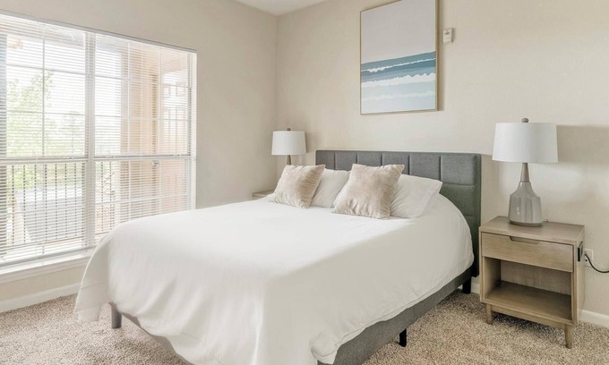 Southbelt/Ellington Apartment | Landing | Chic 2BD, Game Room, Clubhouse