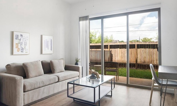 Austin Apartment | Landing | Modern 1BD, Pool, Clubhouse