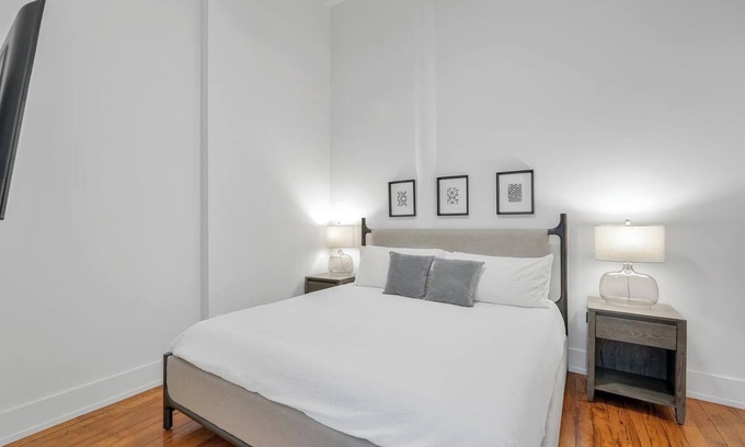 Greenville Apartment | Landing | Modern 1BD, Yoga Studio, Gym