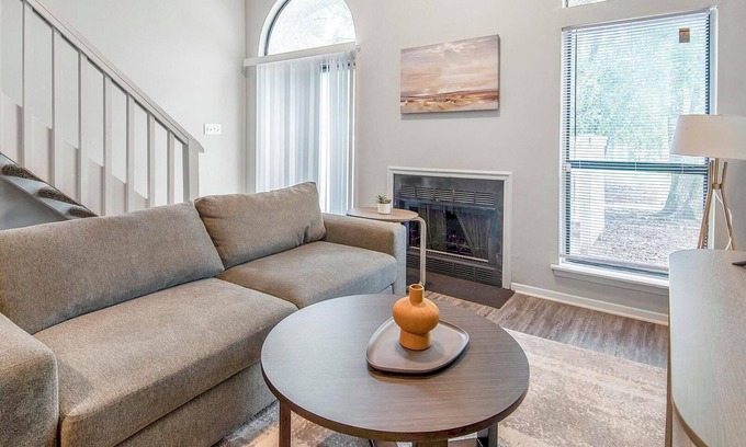 Cordova Apartment | Landing | Modern 2BD, Gym, Game Room