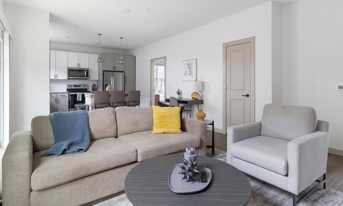 Fort Worth Apartment | Landing | Modern 2BD, Yoga Studio, Pool