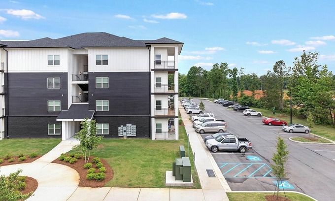 Athens Apartment | Landing | Modern 3BD, Gym, Yoga Studio
