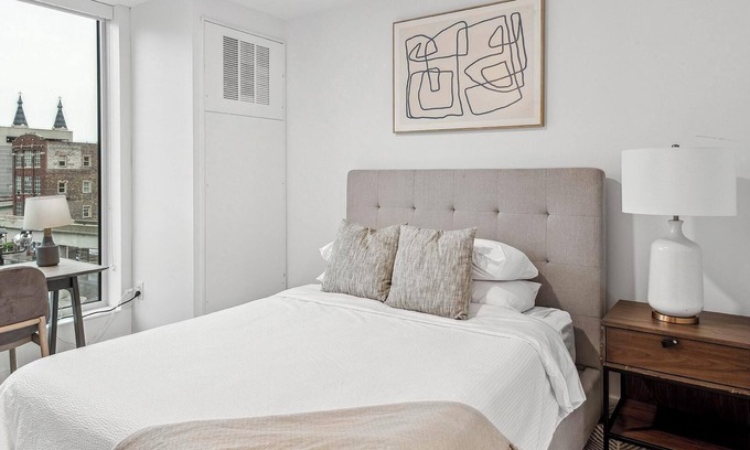 Greektown Historic District Apartment | Landing | Spectacular Studio, Gym, Clubhouse