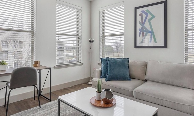 Haltom City Apartment | Landing | Stunning 1BD, Yoga Studio, Courtyard