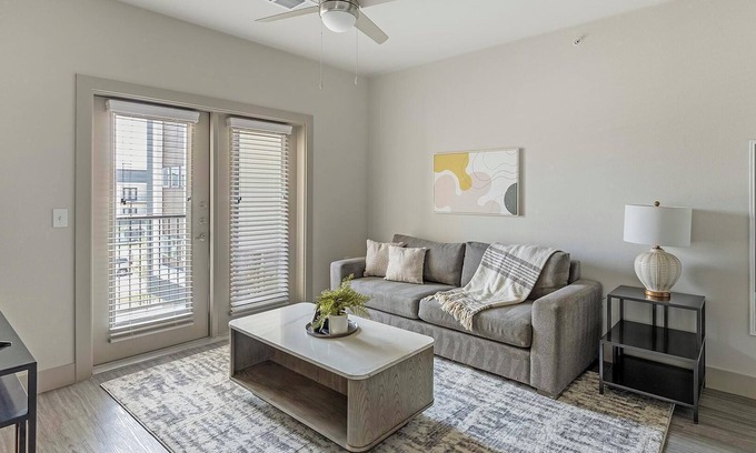 South Arlington Apartment | Landing | Stylish 1BD, Clubhouse, Gym