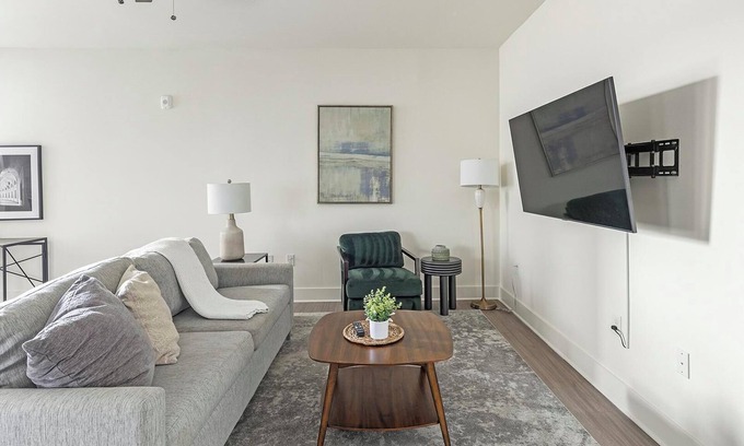 Fort Worth Apartment | Landing | Stylish 1BD, Clubhouse, Pool