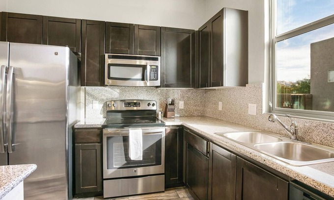 Central Business District Apartment | Landing | Stylish 2BD, Gym, Rooftop Lounge
