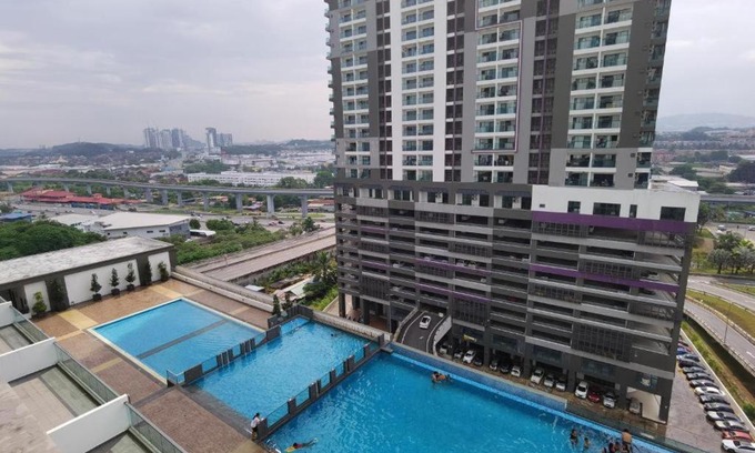 Kampung Bukit Dukong Apartment | Landmark Residence 2 Service Apartment 5min to MRT 20min to KL