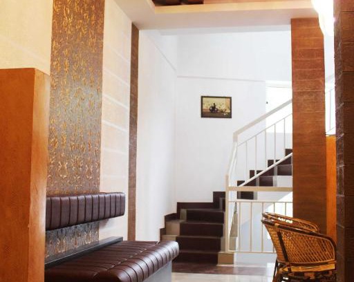Munnar Bed & Breakfast | Landy Queen