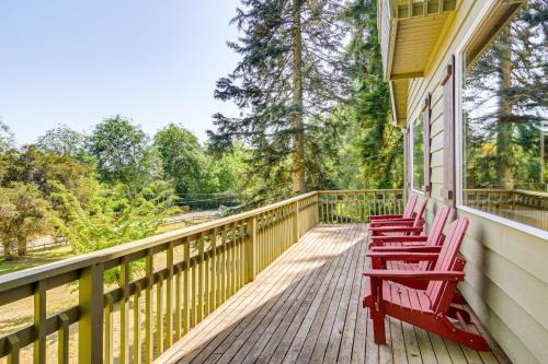 Langley House | Langley Forest Cabin with Grill Less Than 2 Mi to Downtown!