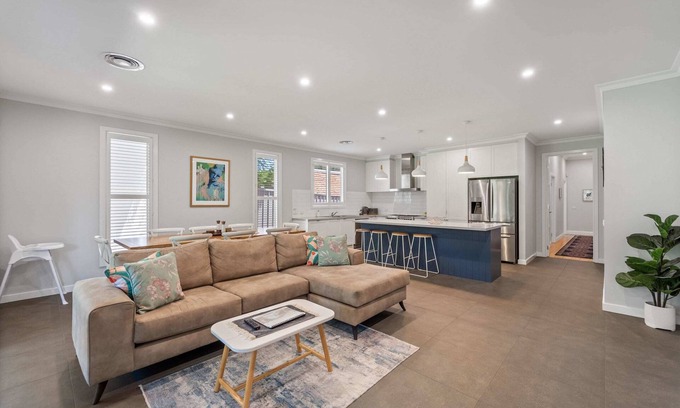Bendigo House | Langston Abode Perfect for Family CBD