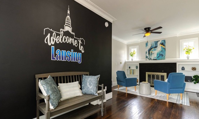 Lansing House | Lansing Game House 3 bed/2 bath