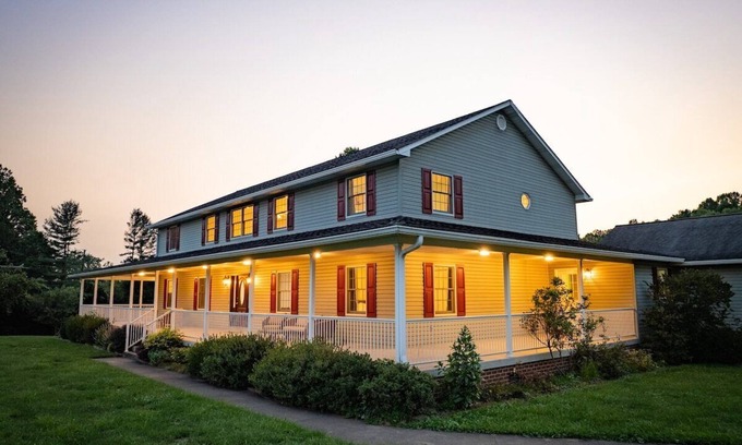 Lansing House | Lansing Orchard · Sleeps 29, 8300 sq ft house, 6 acres, stocked pond