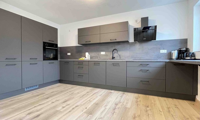 Lappersdorf Apartment | (LAP105) Modern fitter's apartment
