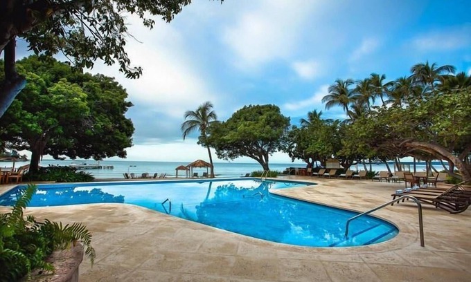 Carenero Apartment | Large 1BR Unit with Kitchenette & Balcony w/Caribbean Sea Views! Pools & Spa!