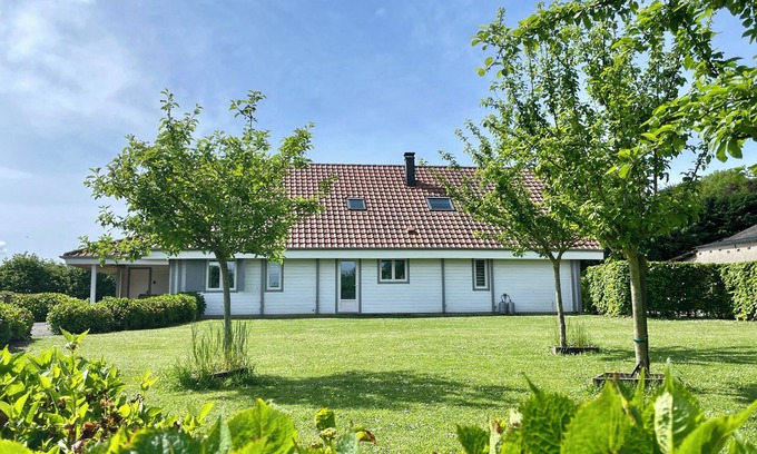Bernay-en-Ponthieu House | Large 240 m² ecological wooden house for 15 people, 15 min from the sea.