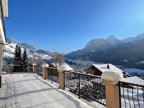 Chateau-d'Oex Apartment | Large 3 bed apartment with mountain views, pool and gym