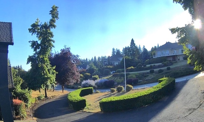 Dundee House | Large 7-bd house with 20’ Ceilings Jacuzzi Dry Sauna Wifi Vineyard Valley Views