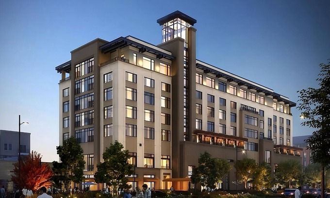 Fitzsimons Hotel | Large Accommodation with Balcony and Kitchen! Near Denver Botanic Gardens!