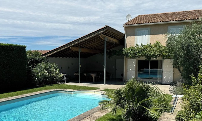 Lagnes House | LARGE AIR-CONDITIONED SINGLE-STOREY LOFT, GARDEN, PRIVATE SWIMMING POOL, QUIET LOCATION IN LUBERON