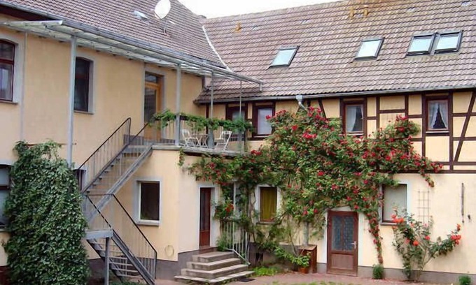 Wickerode Apartment | large apartment 1 - Ferienwohng. u. Room Goldschmidt