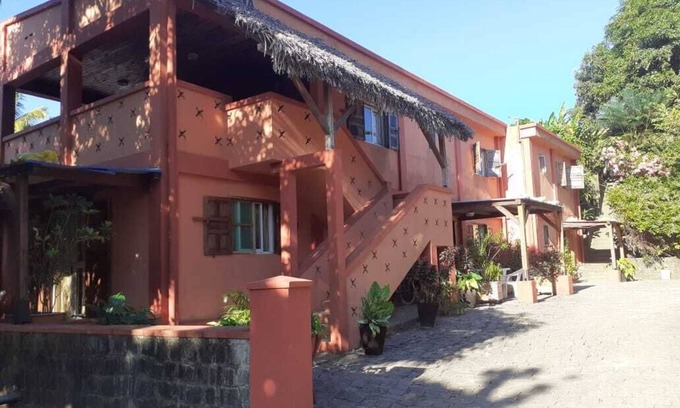 Ambodifototra Apartment | Large apartment equipped and air conditioned in the heart of the city and nature