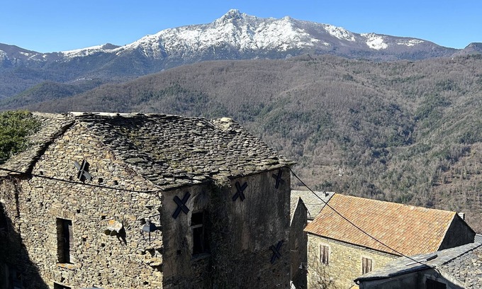 Scata Apartment | Large apartment in a village house in Haute-Corse