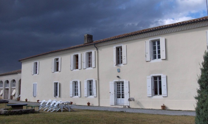 Airoux Apartment | Large apartment, south-facing view