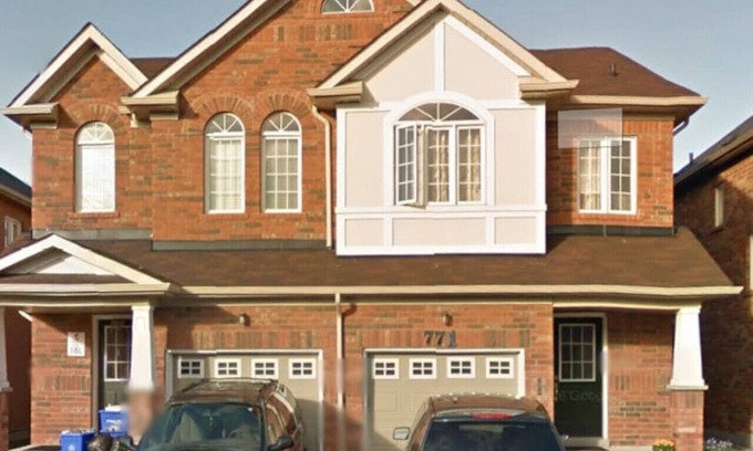East Credit House | Large Basement apartment Near Sq One Mississauga