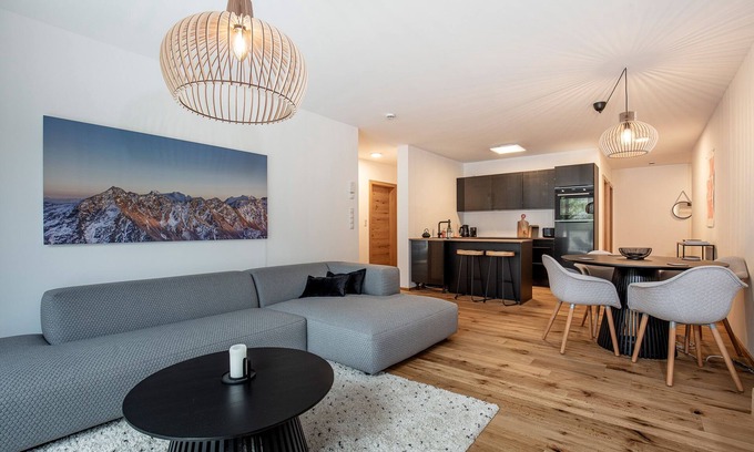 Runhof Apartment | Large boutique family apt 10 mins from Sölden - sunny terrace & Mountain Views