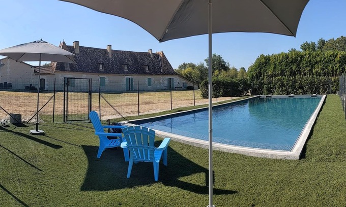 Neuvic House | Large-capacity vacation gîtes (25 pers): Chartreuse d'Ossimpont