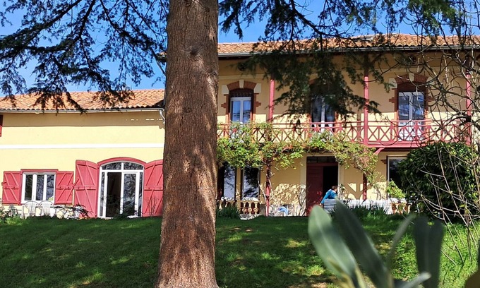 Labroquere House | Large character cottage 100 km from Toulouse and 30 km from Spain