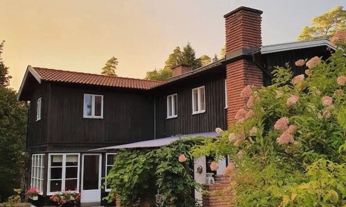 Skanes Fagerhult House | Large Country House Next to Forests and a Beautiful Lake!