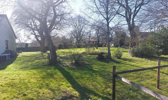 Nort-sur-Erdre House | Large family home with outdoor pool in the countryside. Pets allowed