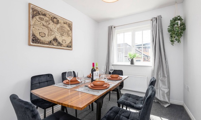 Ashford House | Large House, Contractors, Families, Free Parking